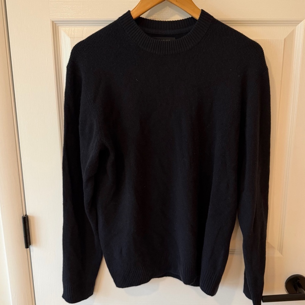 Naadam Elegant Black Crewneck Sweater 90% wool 10% cashmere